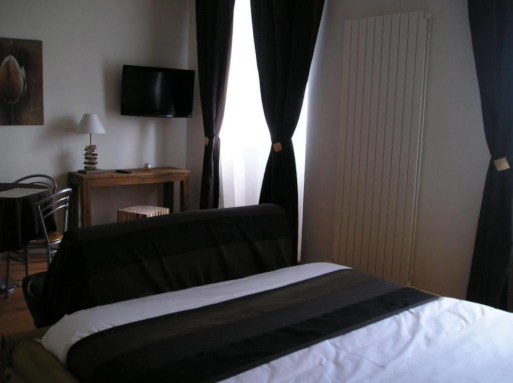 Appart'Hotel Bellevue Thermes De La Reine 巴涅尔德比戈尔 外观 照片